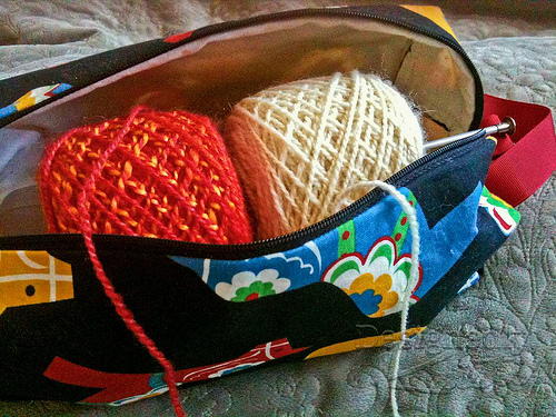 Spooling Yarn From a Box Bag To Prevent Overtwist in Yarn