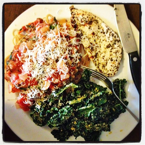 And dinner of veggie pasta with raw kale salad and 1/2 a chicken breast brought yesterday's fruit & veg count to 9 different types!