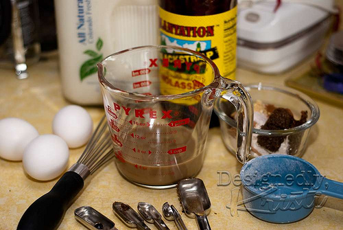 Wet Ingredients for Gingerbread German Pancake