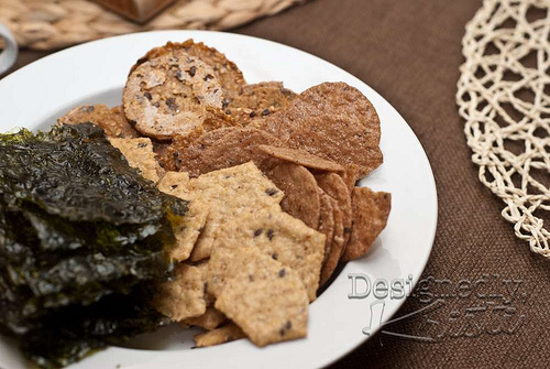 Crackers and Seaweed Sheets