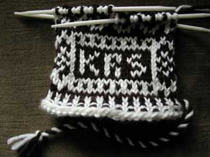 The initial block on the mittens from Halland from Folk Mittens.