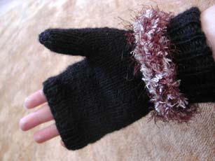 Mom's convertible mittens open.