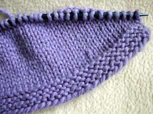 A close up of the short row shaping...